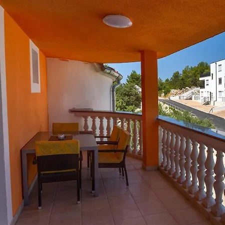 Dani Apartman *