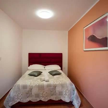 Dani Appartamento Grebaštica